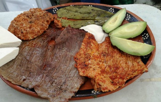 Cecina de Morelos preparación